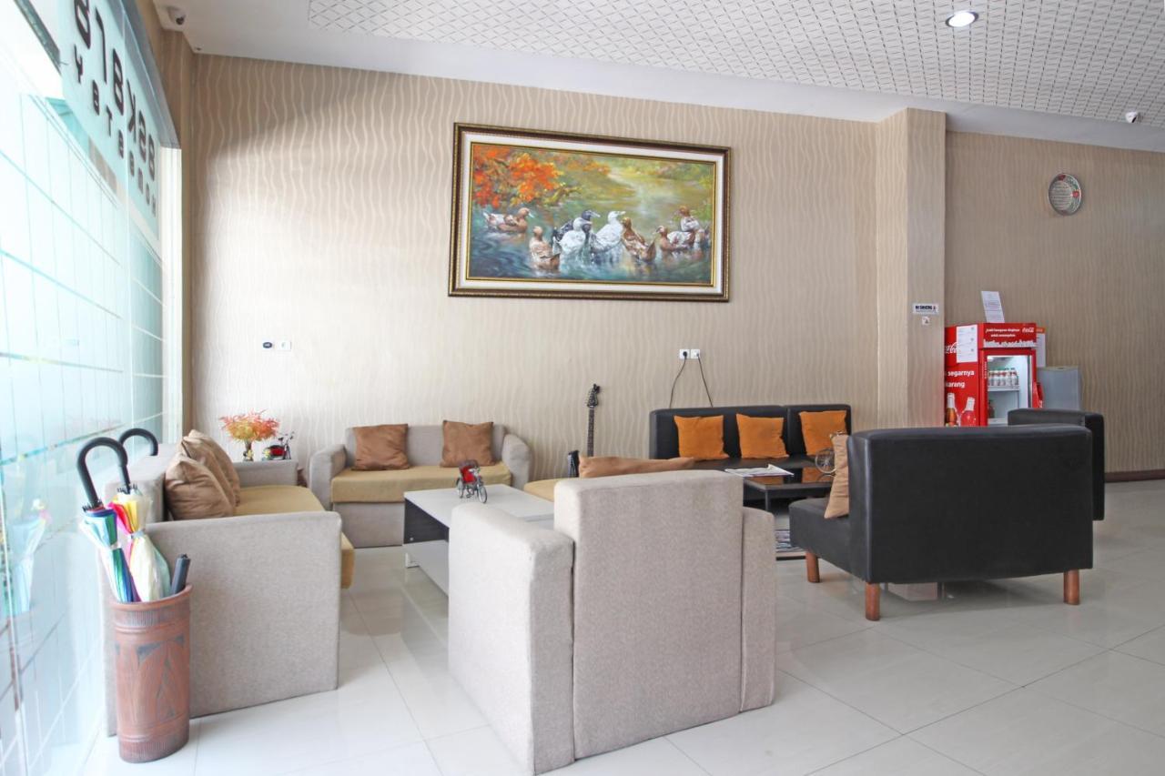 Hotel RedDoorz near UNS Solo Zewnętrze zdjęcie