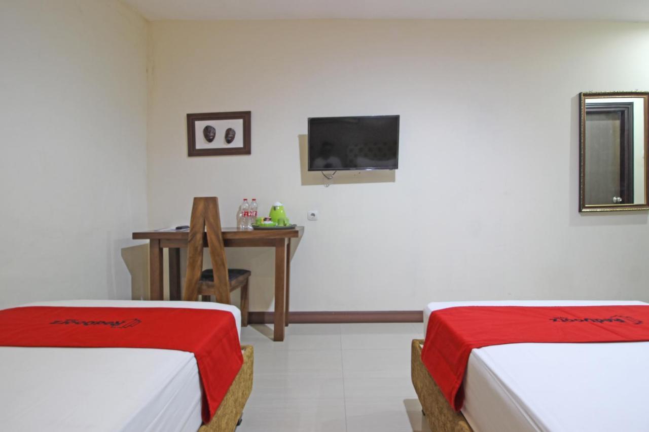 Hotel RedDoorz near UNS Solo Zewnętrze zdjęcie