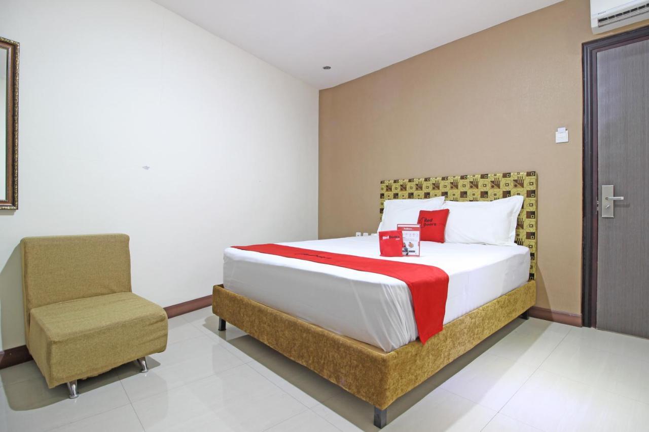 Hotel RedDoorz near UNS Solo Zewnętrze zdjęcie